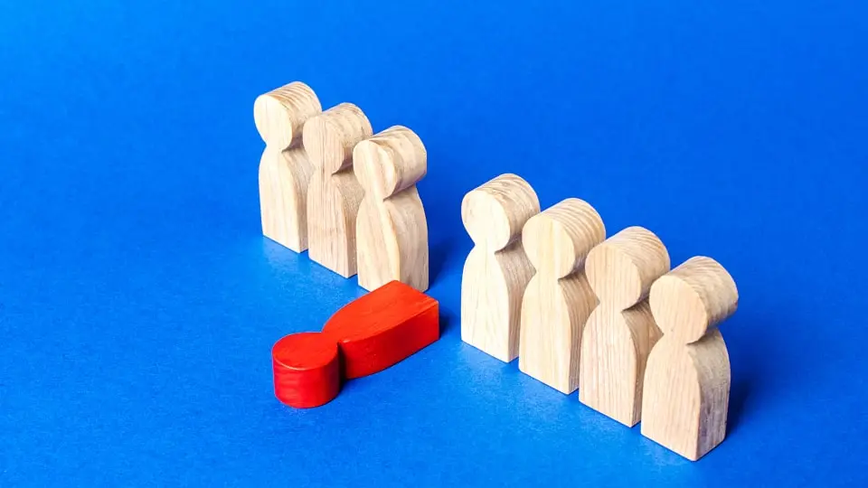 people-pleasing-overcommitting
